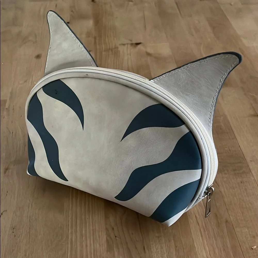Star Wars Ahsoka Tano Montrals Makeup Bag